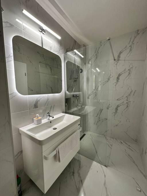 Ultracentral Luxury Apartament * Timisoara