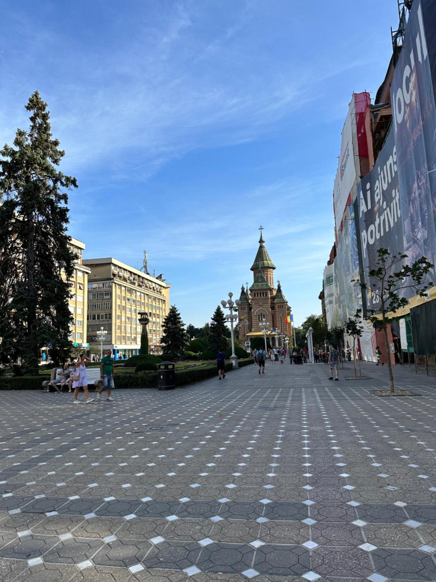 Ultracentral Luxury Apartament *